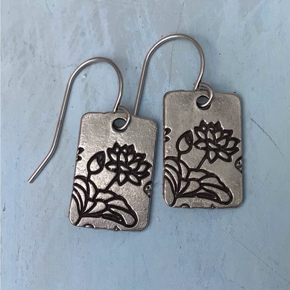 New Sundance Charm silver earrings - Picture 6 of 6